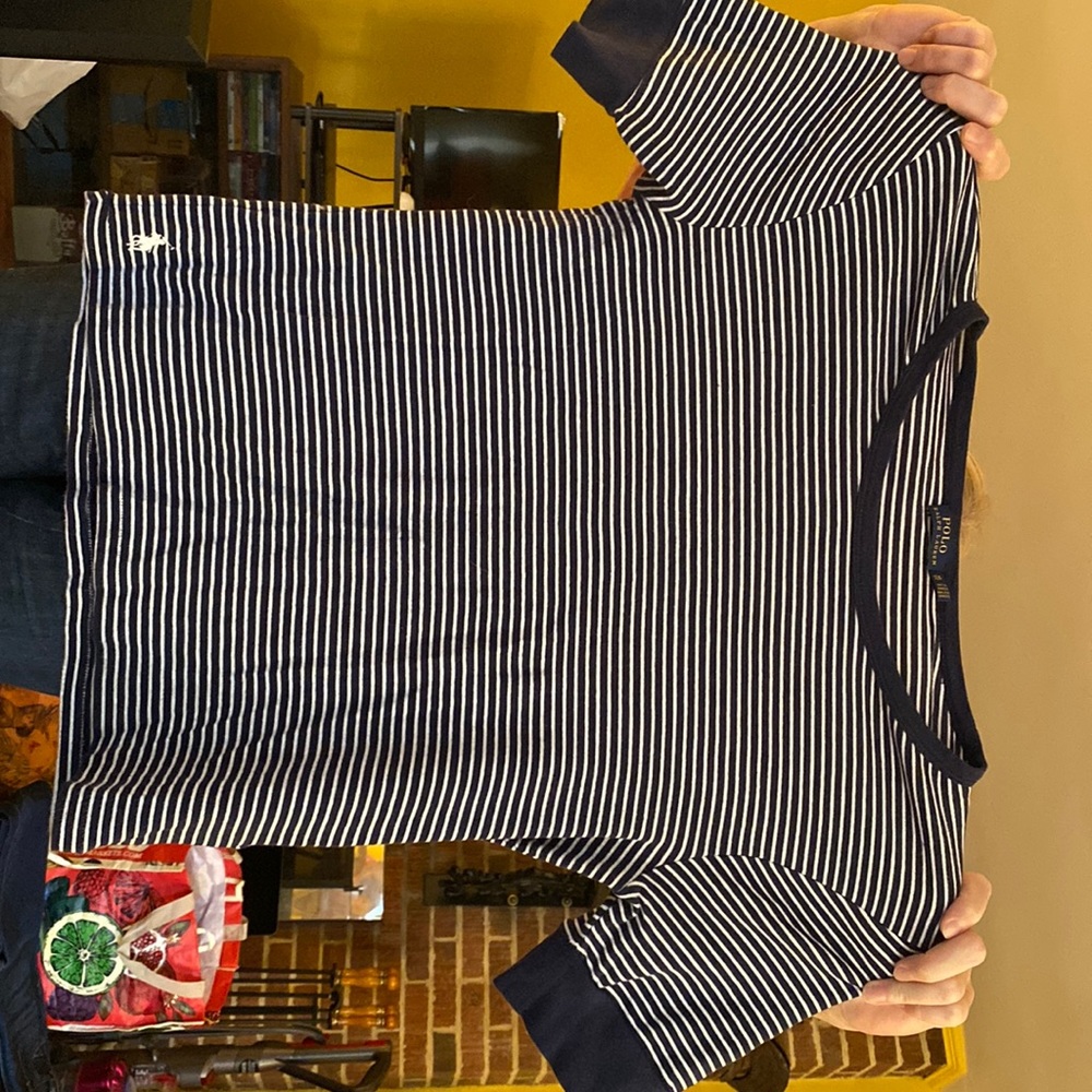 Polo 100% Cotton gently worn tee. Size XL fits like a large